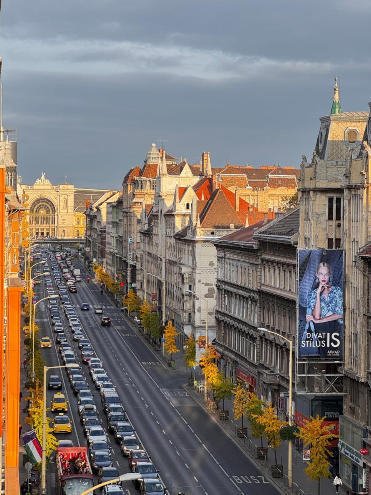 Blaha Haven Center Modern Budapest